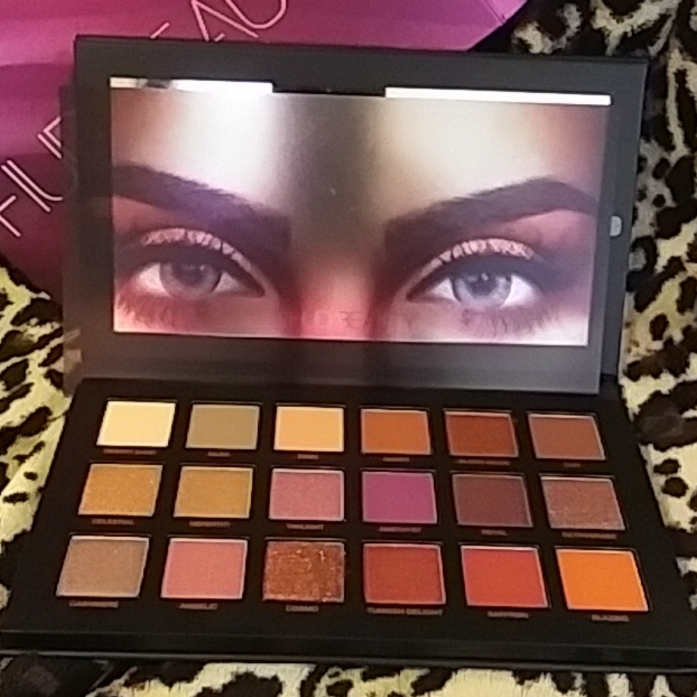Huda - Picture 2 of 3